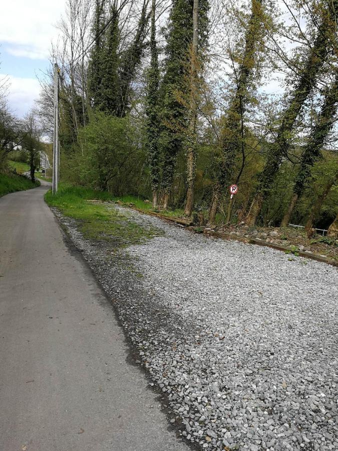 Megi Des Aguesses Pension Andenne Buitenkant foto